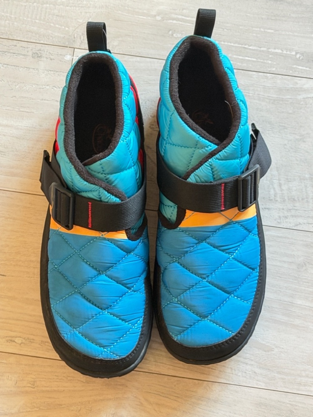 Chaco Ramble Puff Linear Booties Men's
Size 11 Blue Multi Quilted